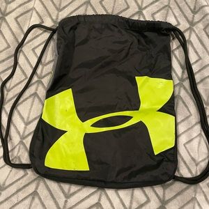 Under armour drawstring bag